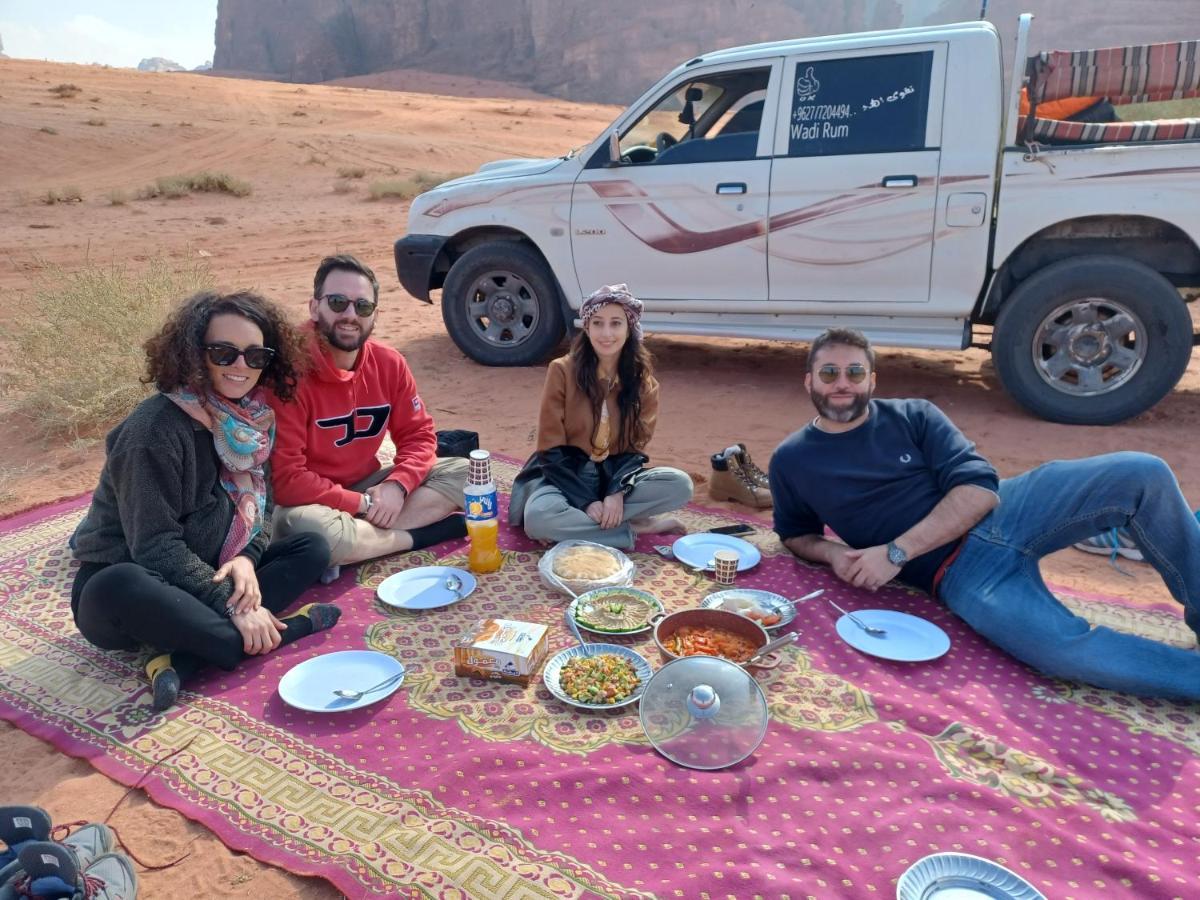 Falling Stars Camp Wadi Rum Eksteriør billede