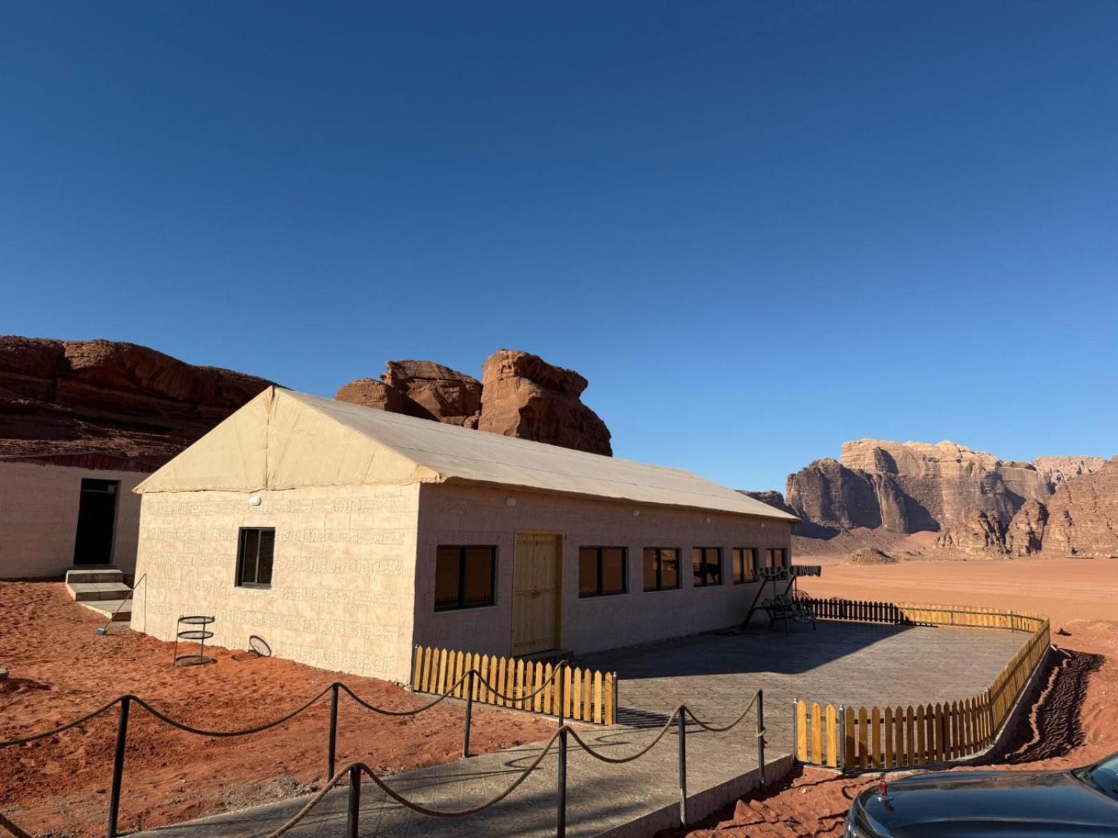 Falling Stars Camp Wadi Rum Eksteriør billede
