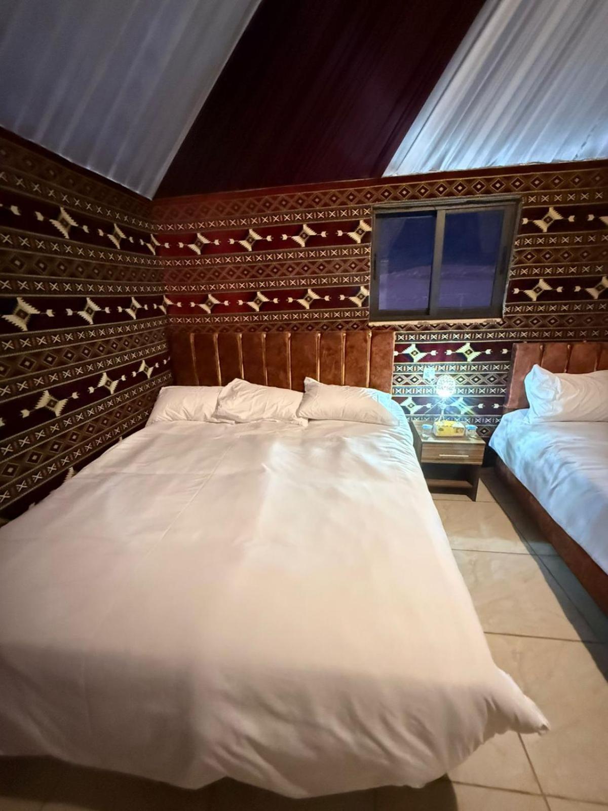 Falling Stars Camp Wadi Rum Eksteriør billede